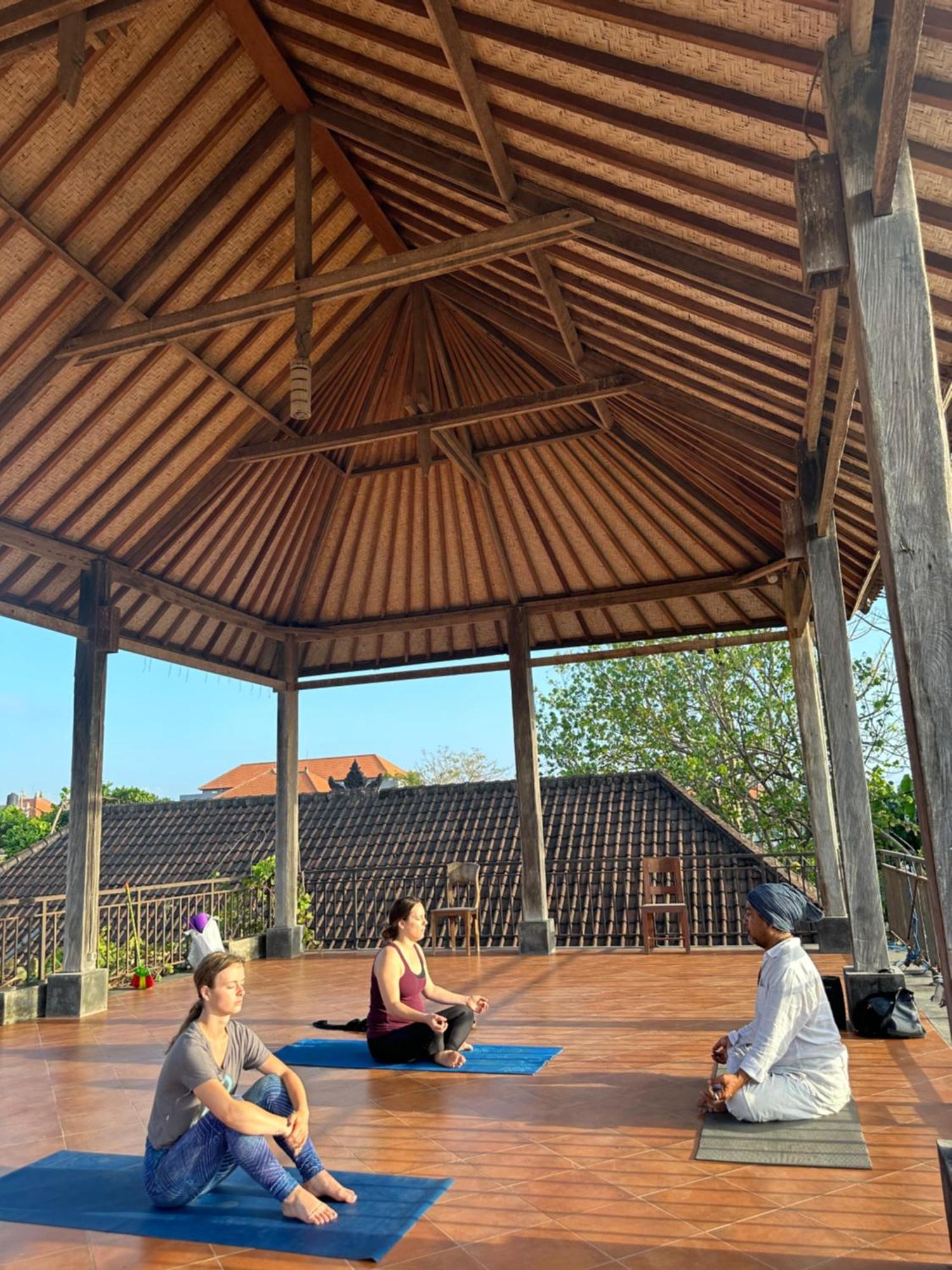 Diuma Residence Yoga Meditation Retreat And Healing Center Sanur  Exterior photo