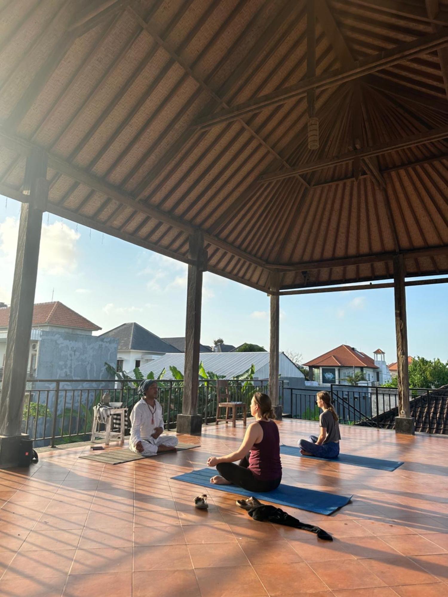 Diuma Residence Yoga Meditation Retreat And Healing Center Sanur  Exterior photo